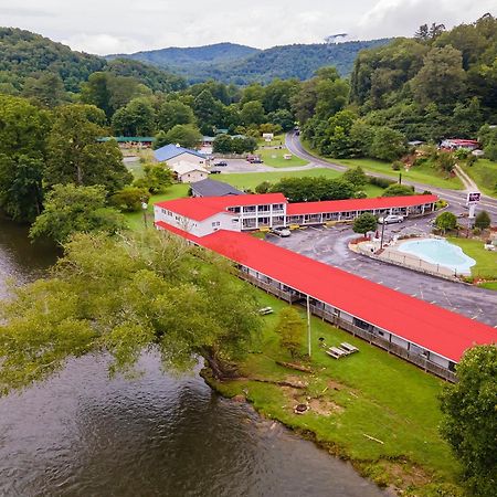 Lloyd'S On The River Country Inn By Oyo Bryson City Dış mekan fotoğraf