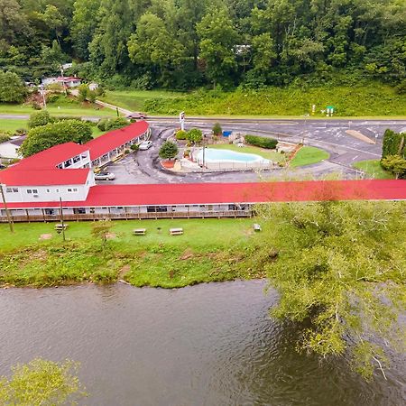Lloyd'S On The River Country Inn By Oyo Bryson City Dış mekan fotoğraf